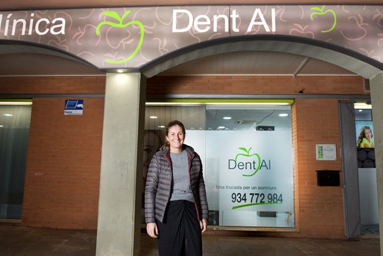 dent al exterior 2 768x513
