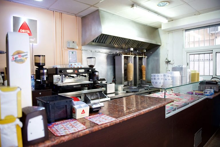 doner kebab interior 768x513