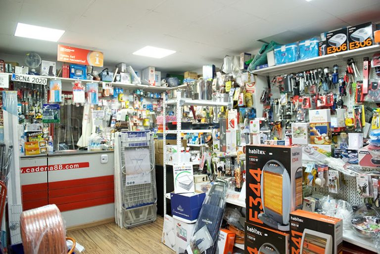 ferreteria plaza interior 768x513