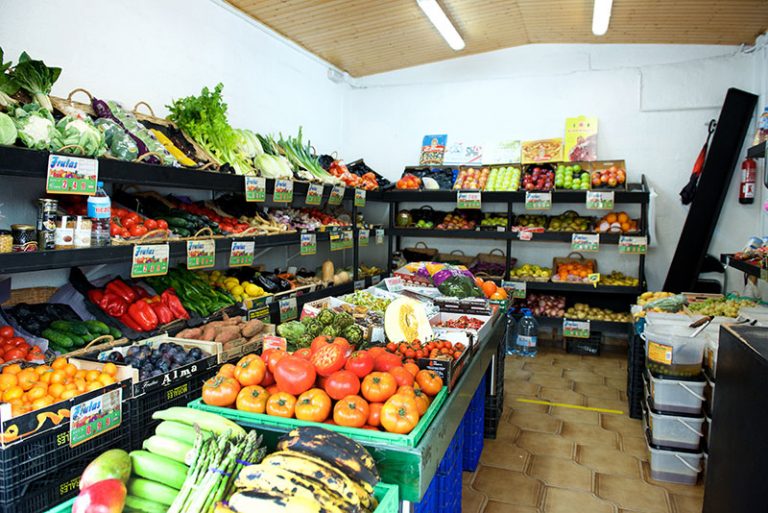 fruites exit interior 768x513