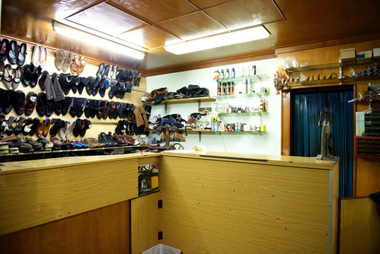 reparacion de calzado ricardo interior 768x513