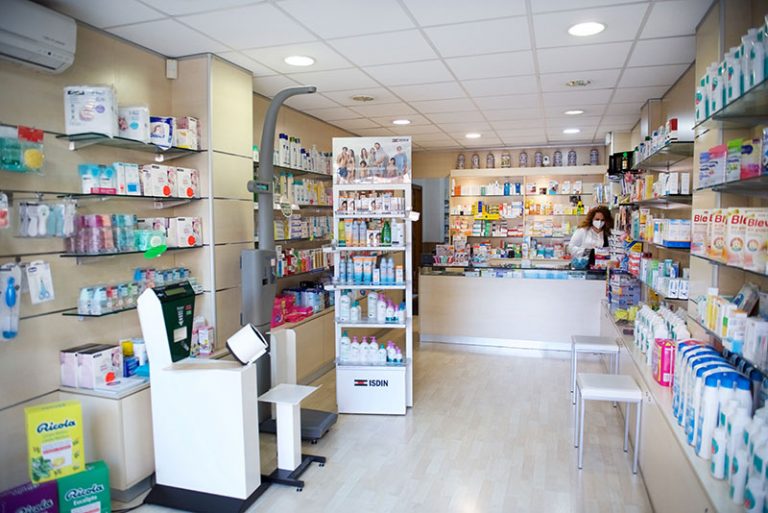 farmacia maria dolors pages interior 768x513