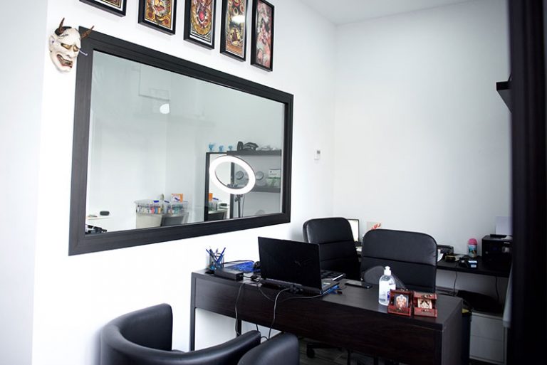 inksune tattoo interior 1 768x513