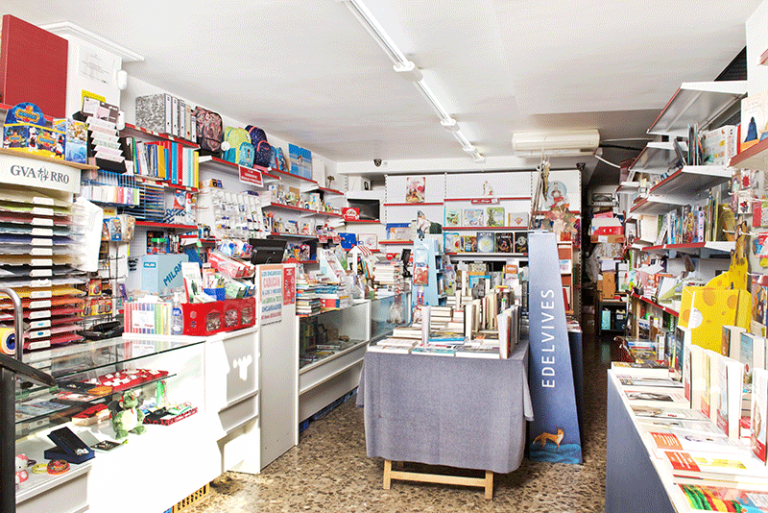 alfa omega interior 768x513